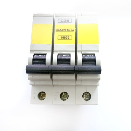 Square D QOE 10000 QO325EC10 C25 25A 25 Amp 3 Pole Phase MCB Circuit Breaker Type C
